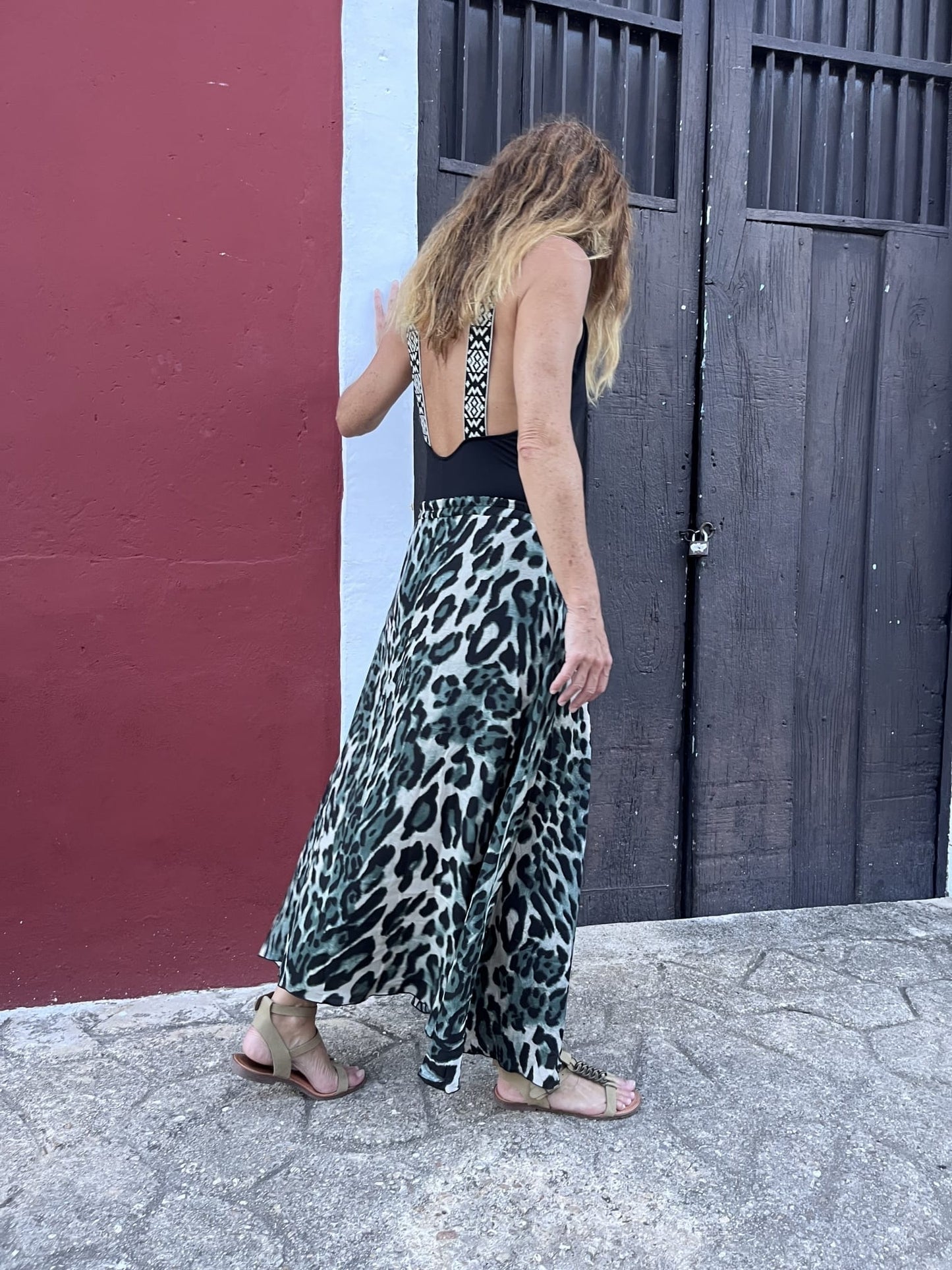 FALDA LARGA LEOPARDO VERDE OSCURO