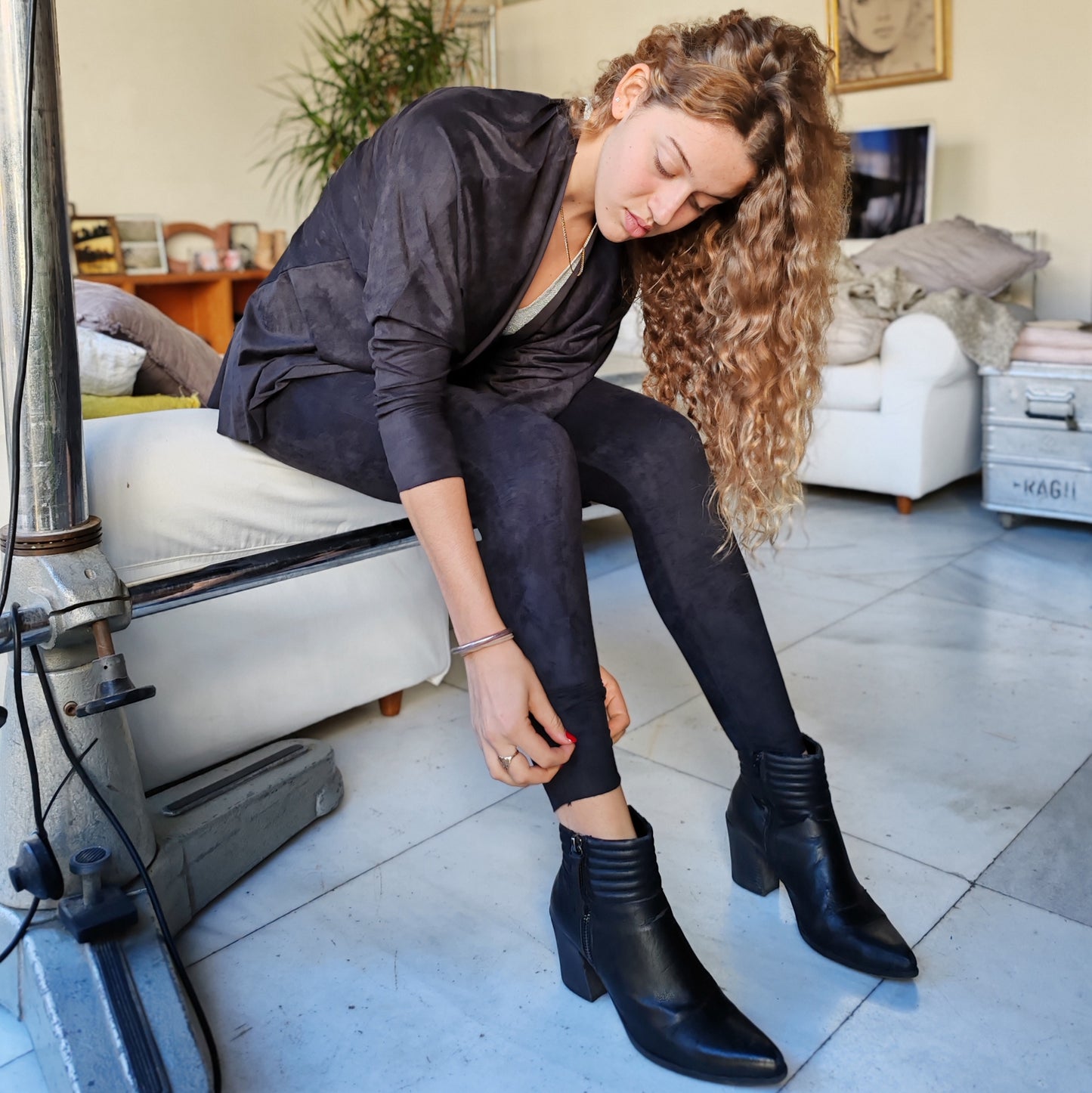 LEGGINGS DE ANTE VEGANO color negro
