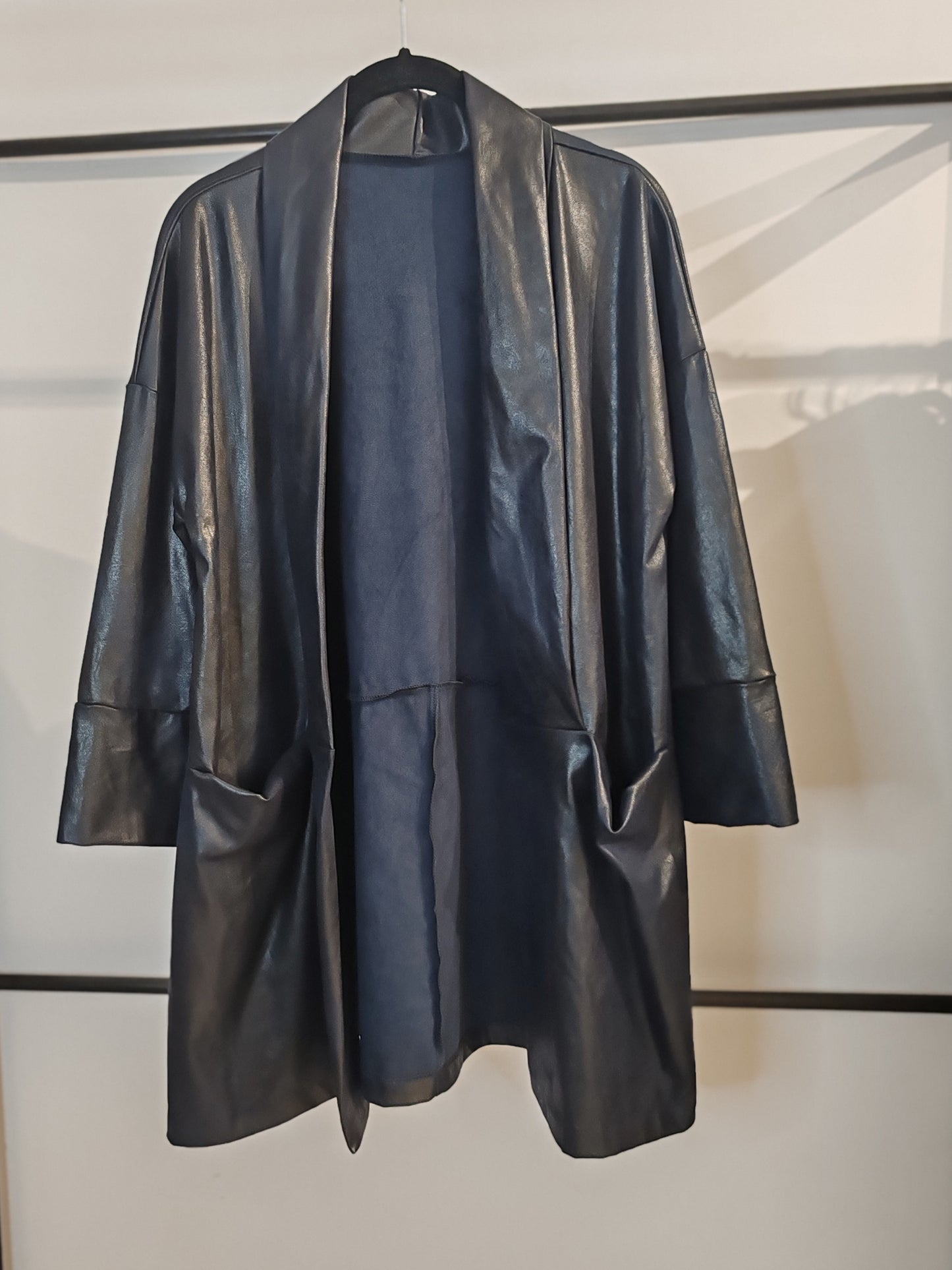 BLAZER PIEL VEGANA AZUL METALIZADO