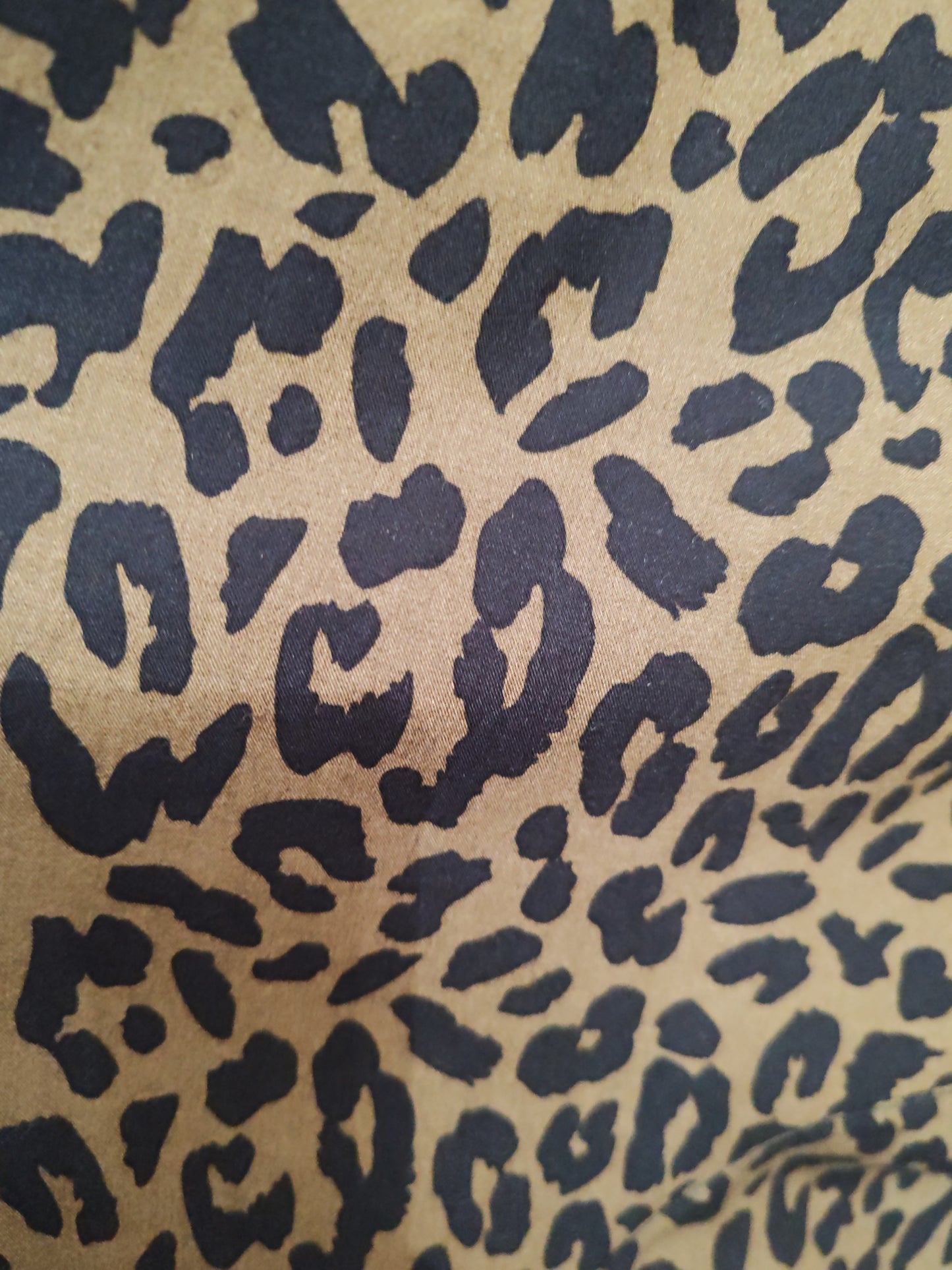 MONO CORTO animal print kaki