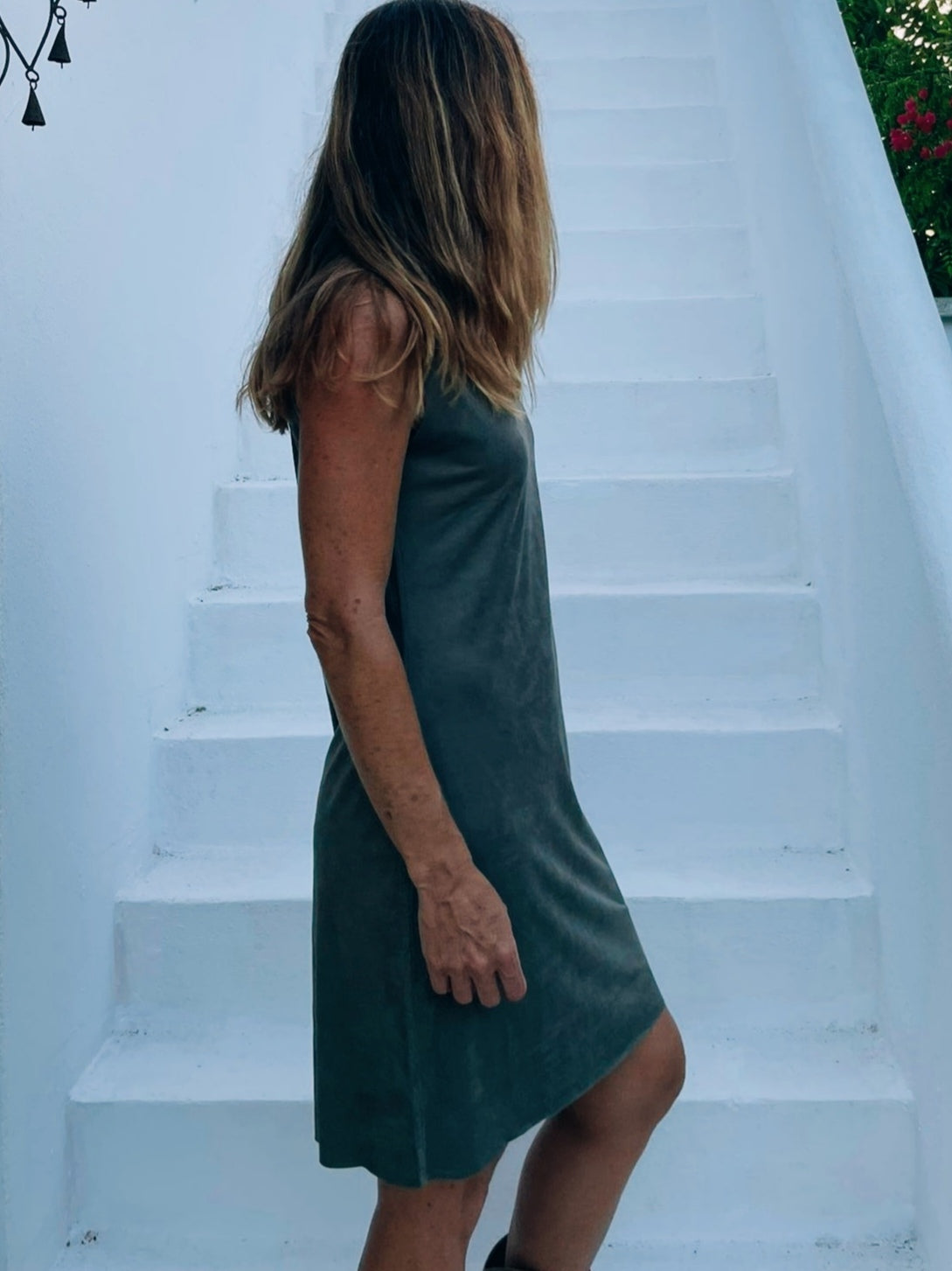 VESTIDO CORTO de ante vegano kaki