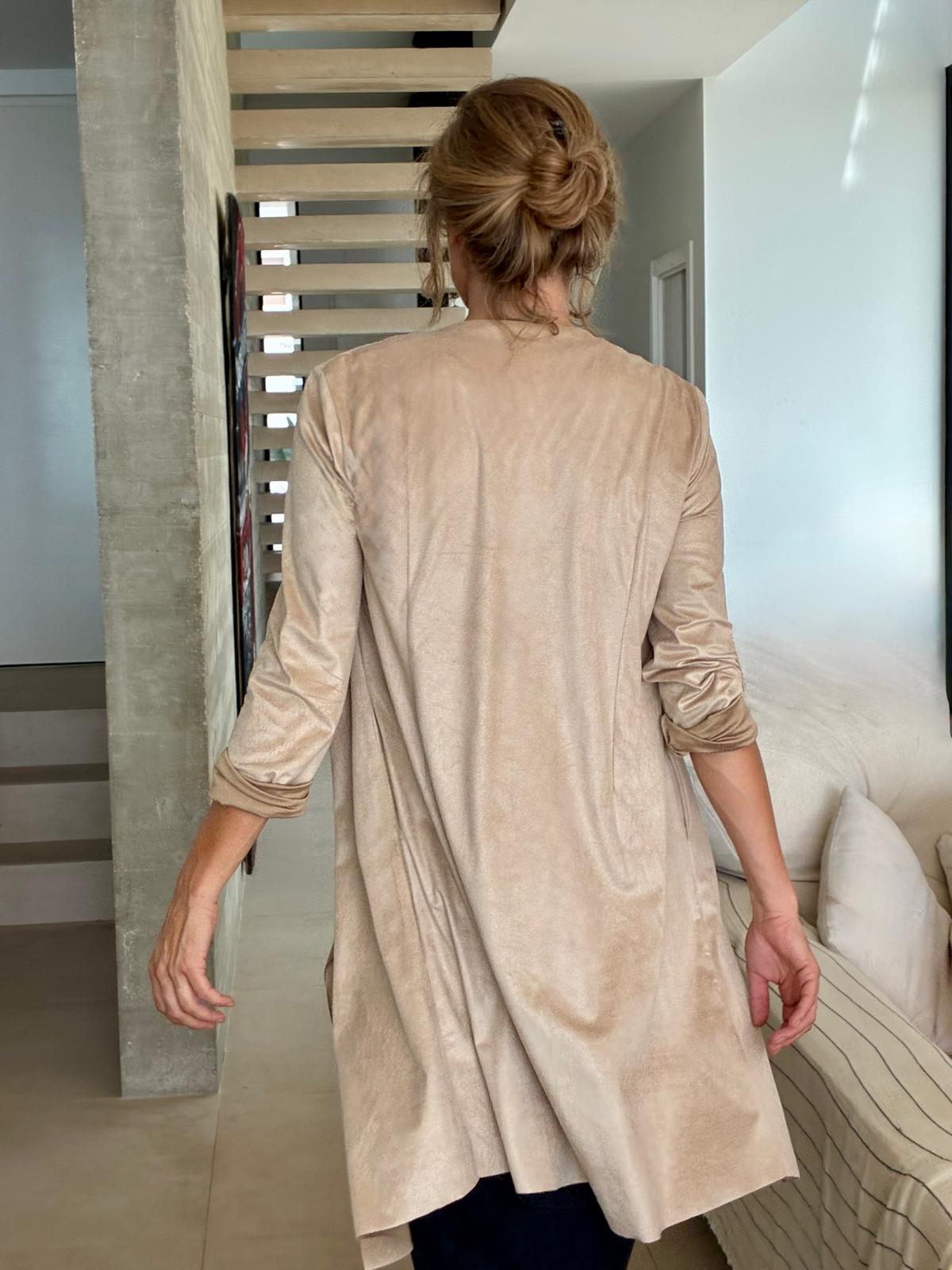 CHAQUETA LARGA ante vegano lisa beige